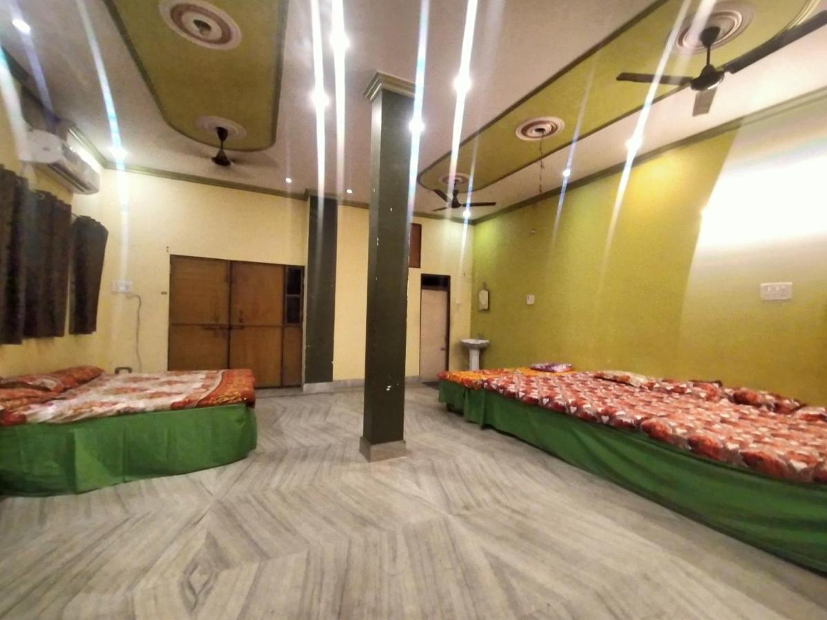 Hotel Aakash Ganga Varanasi Exterior photo