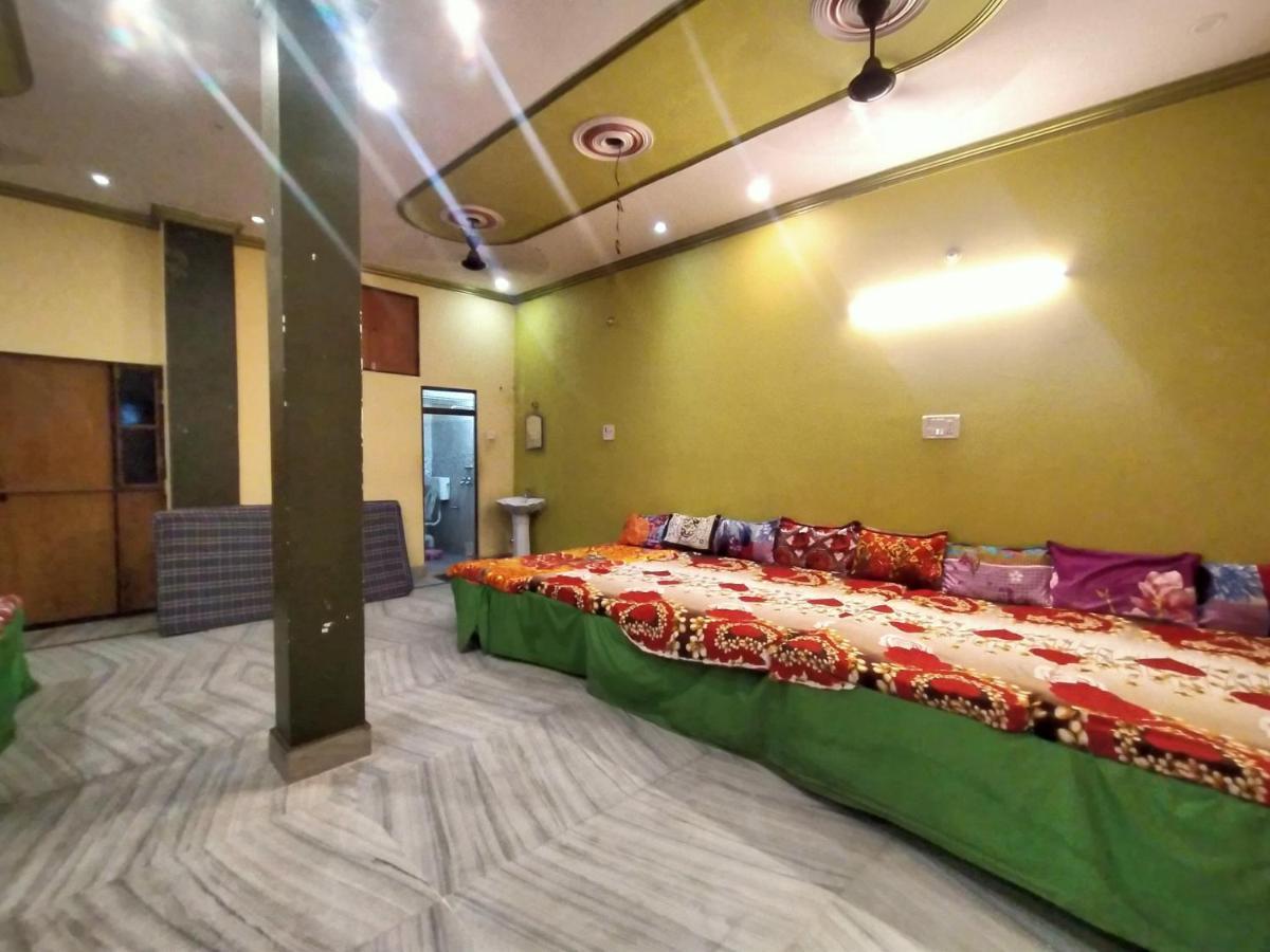 Hotel Aakash Ganga Varanasi Exterior photo