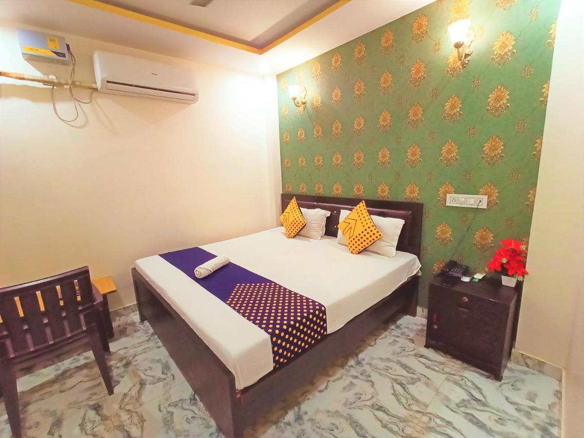 Hotel Aakash Ganga Varanasi Exterior photo
