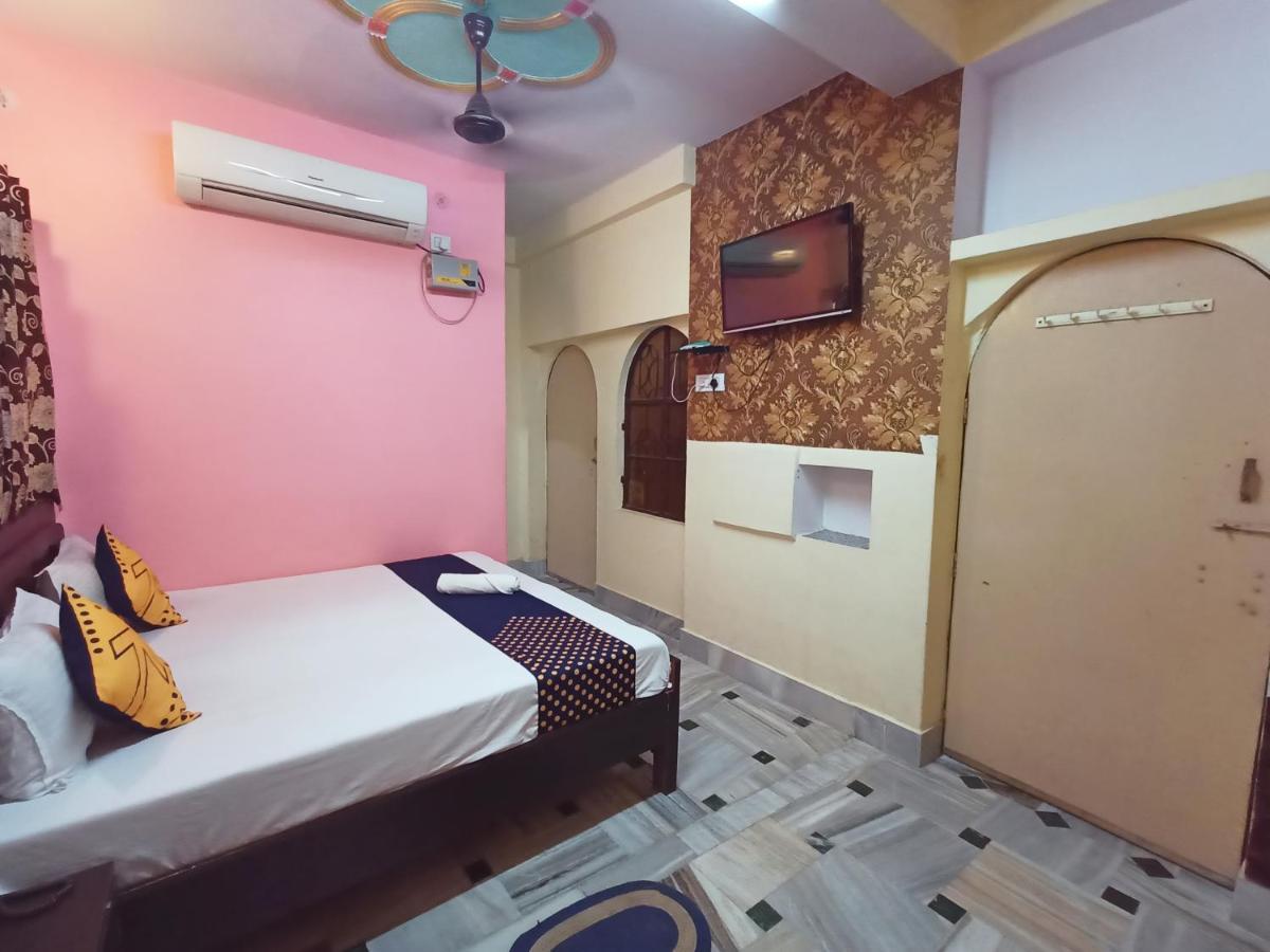 Hotel Aakash Ganga Varanasi Exterior photo